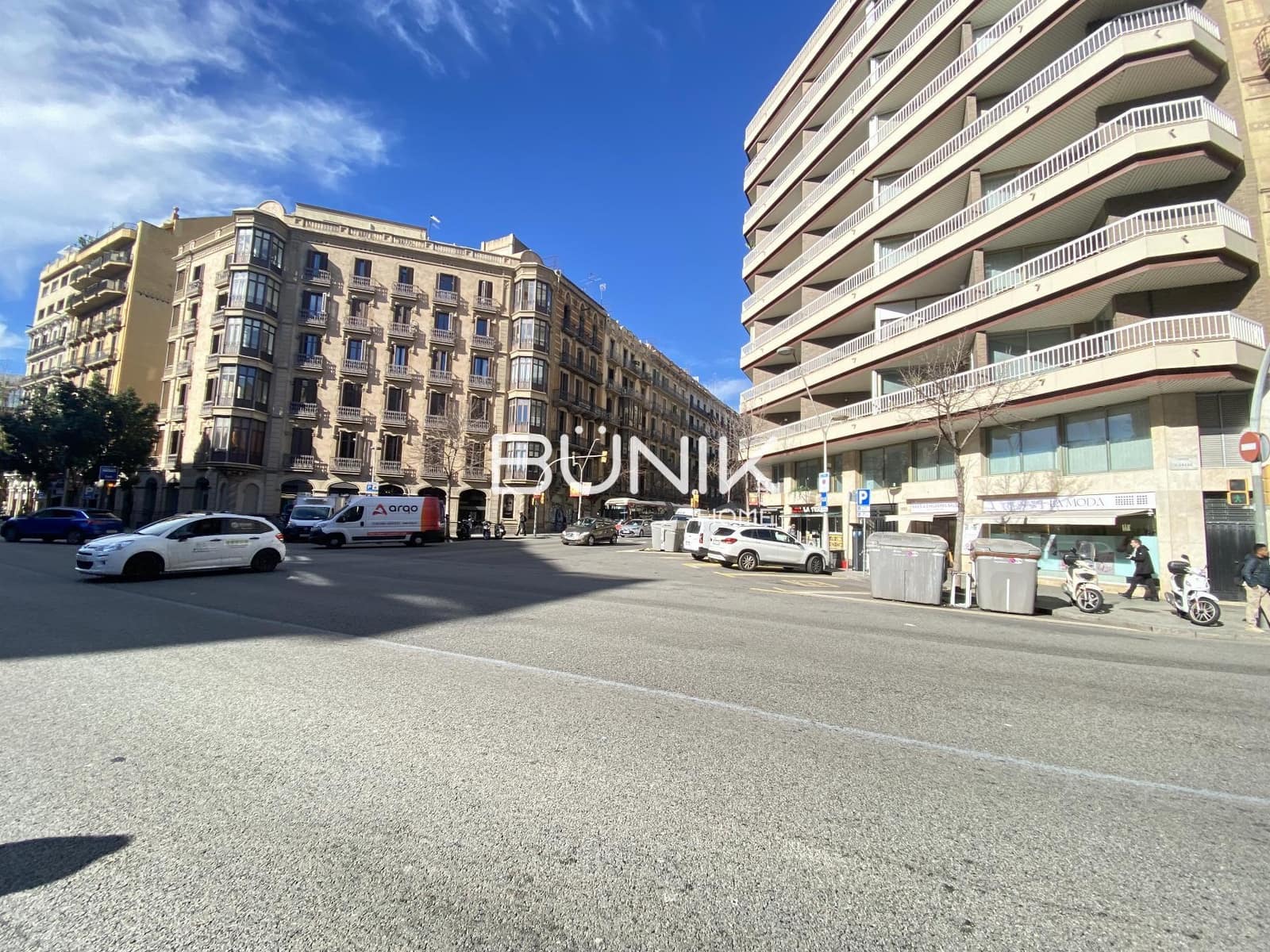 10 bedroom Office for rent in Barcelona city - € 4,500 (Ref: 9873541)