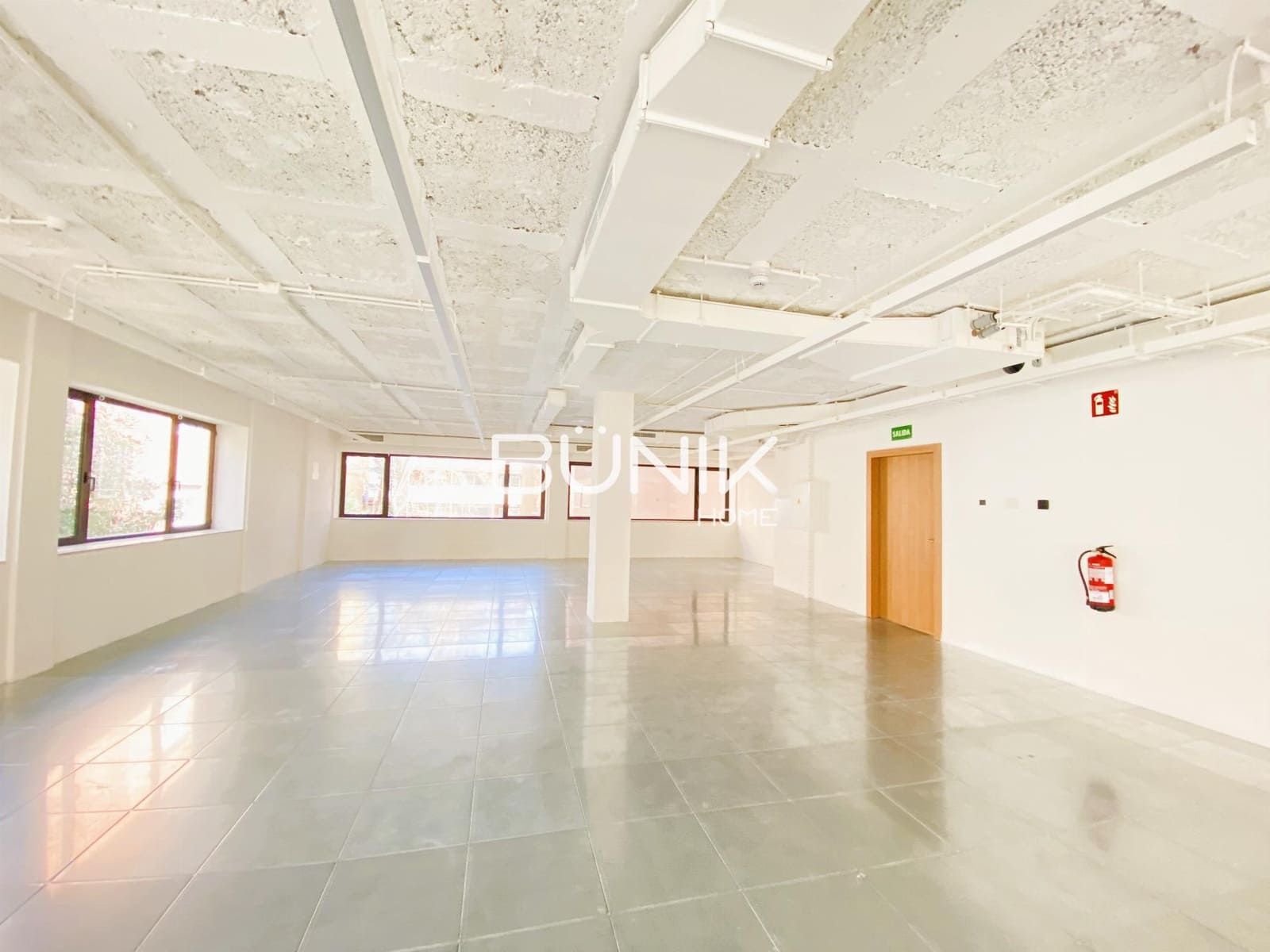 1 makuuhuone Toimisto vuokrattavana paikassa Barcelona kaupunki mukana 
autotalli - 14 260 € (Ref: 9875400)