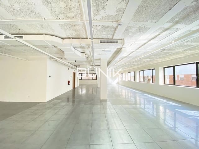 1 makuuhuone Toimisto vuokrattavana paikassa Les Tres Torres, Barcelona kaupunki mukana 
autotalli - 14 260 € (Ref: 9875400)