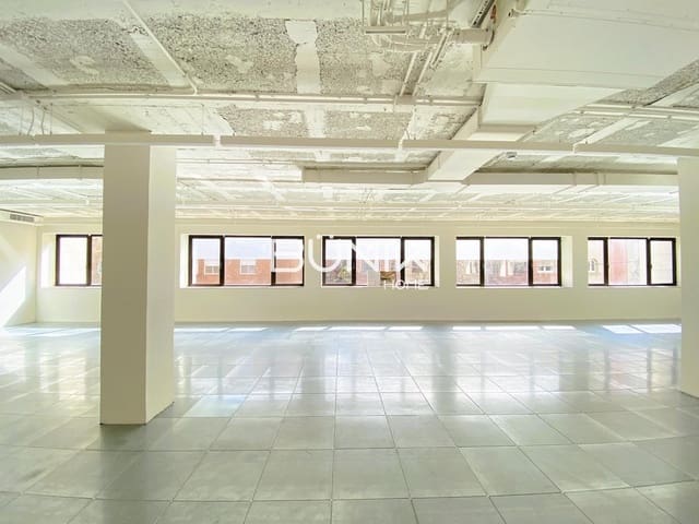 1 makuuhuone Toimisto vuokrattavana paikassa Les Tres Torres, Barcelona kaupunki mukana 
autotalli - 14 260 € (Ref: 9875400)