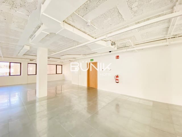 1 makuuhuone Toimisto vuokrattavana paikassa Les Tres Torres, Barcelona kaupunki mukana 
autotalli - 14 260 € (Ref: 9875400)