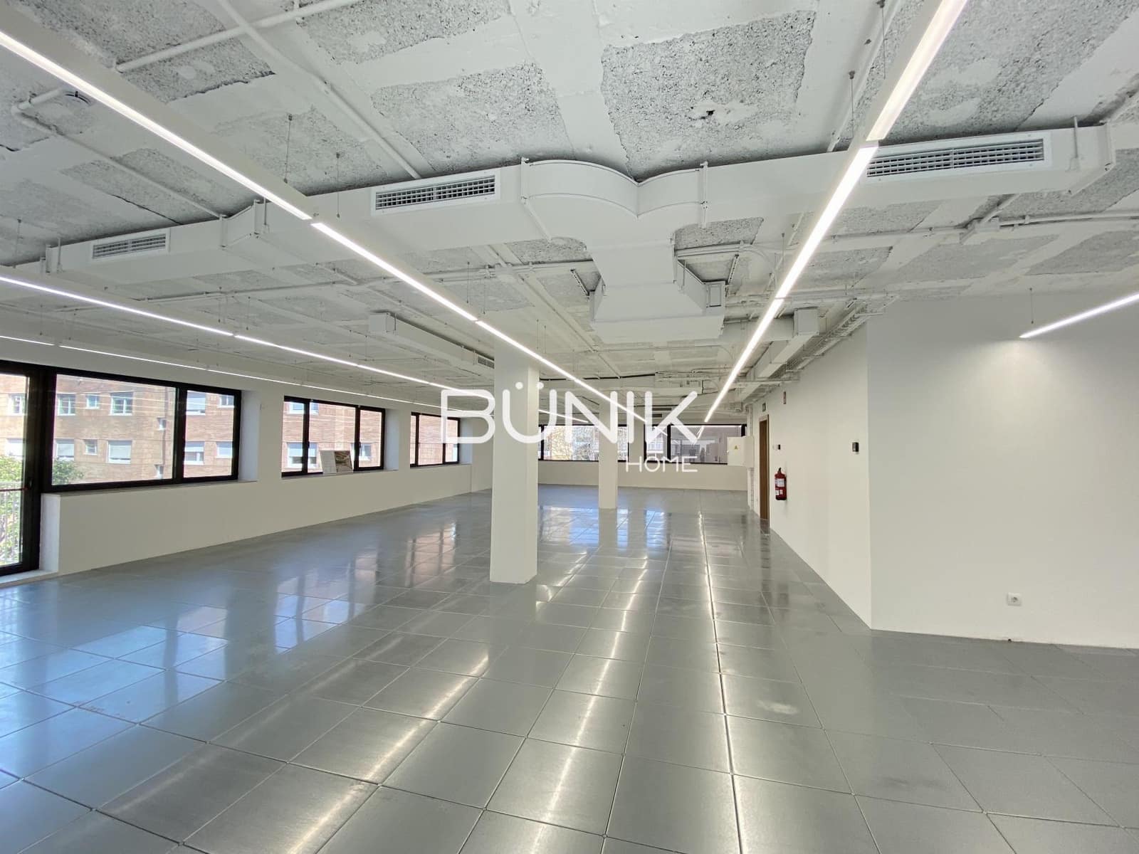1 makuuhuone Toimisto vuokrattavana paikassa Barcelona kaupunki mukana 
autotalli - 14 260 € (Ref: 9875400)