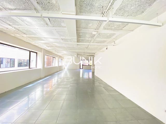 1 makuuhuone Toimisto vuokrattavana paikassa Les Tres Torres, Barcelona kaupunki mukana 
autotalli - 14 260 € (Ref: 9875400)