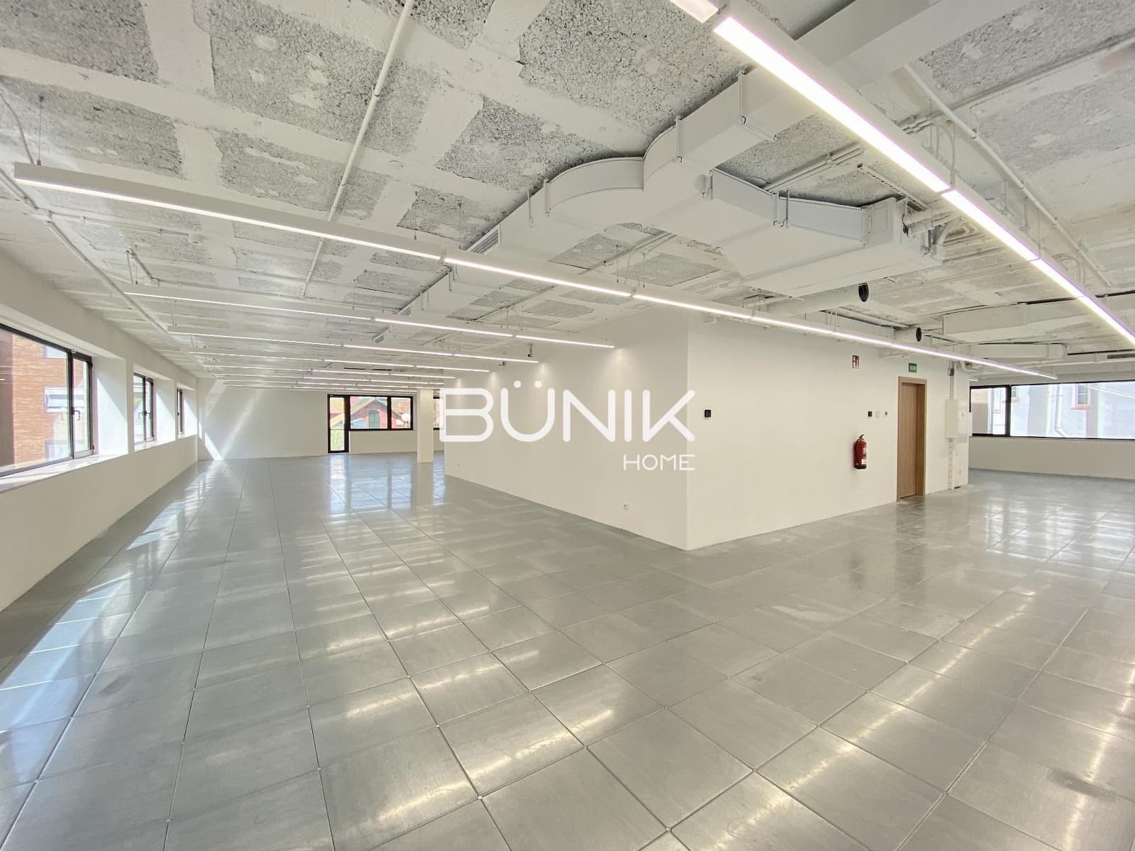 1 makuuhuone Toimisto vuokrattavana paikassa Barcelona kaupunki mukana 
autotalli - 14 260 € (Ref: 9875400)