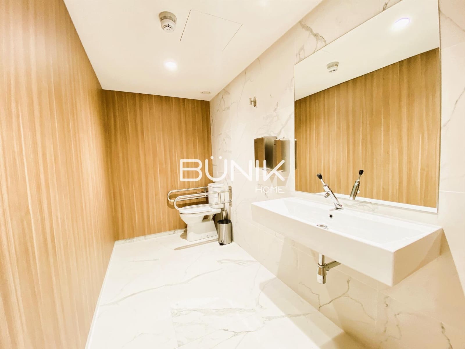 1 makuuhuone Toimisto vuokrattavana paikassa Barcelona kaupunki mukana 
autotalli - 14 260 € (Ref: 9875400)