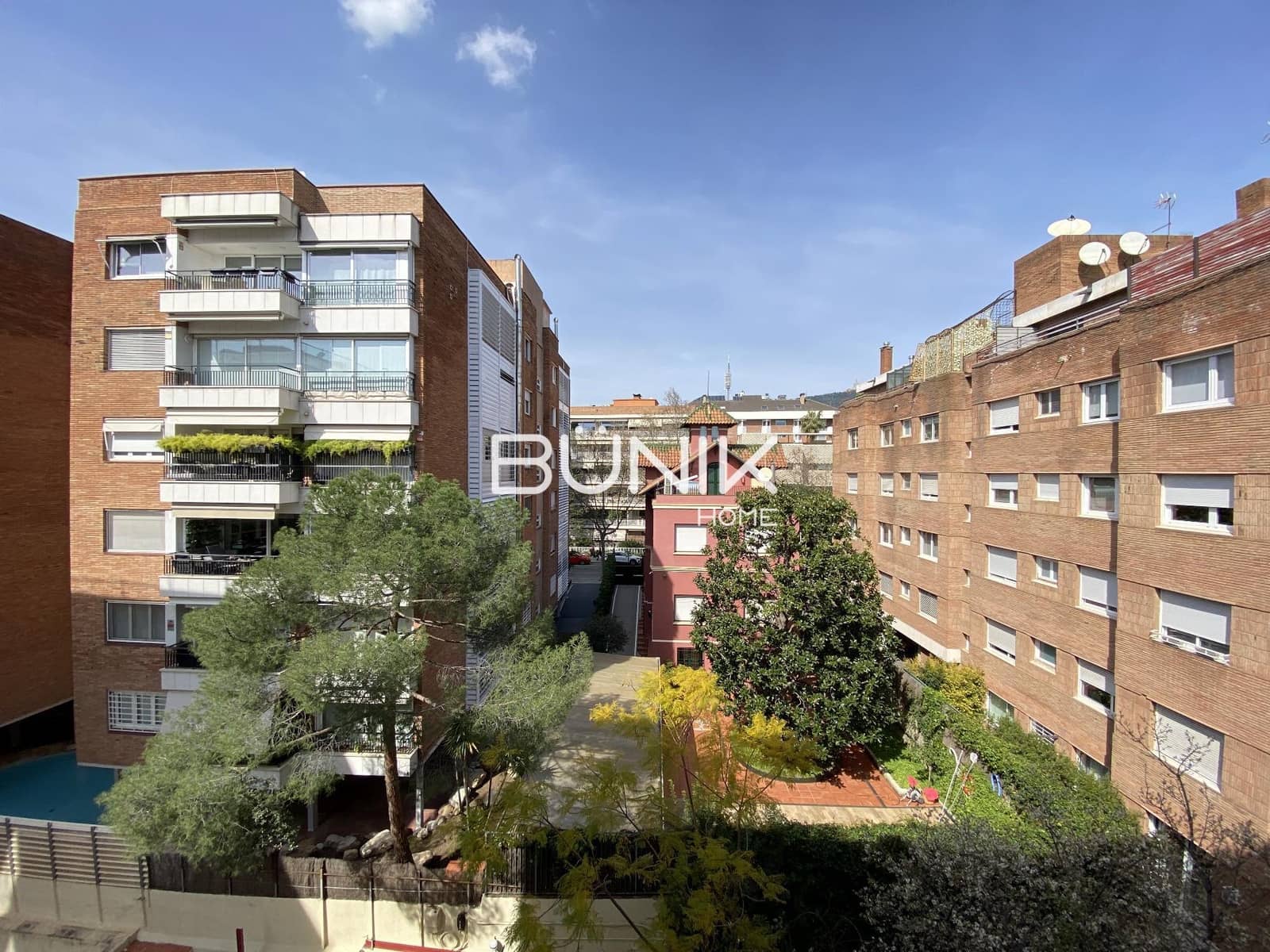 1 makuuhuone Toimisto vuokrattavana paikassa Barcelona kaupunki mukana 
autotalli - 14 260 € (Ref: 9875400)