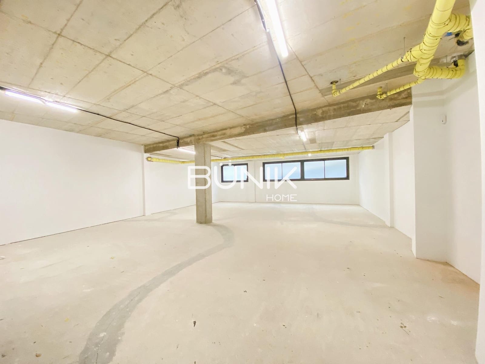 2 makuuhuone Kaupallinen vuokrattavana paikassa Barcelona kaupunki mukana 
autotalli - 3 100 € (Ref: 9875401)