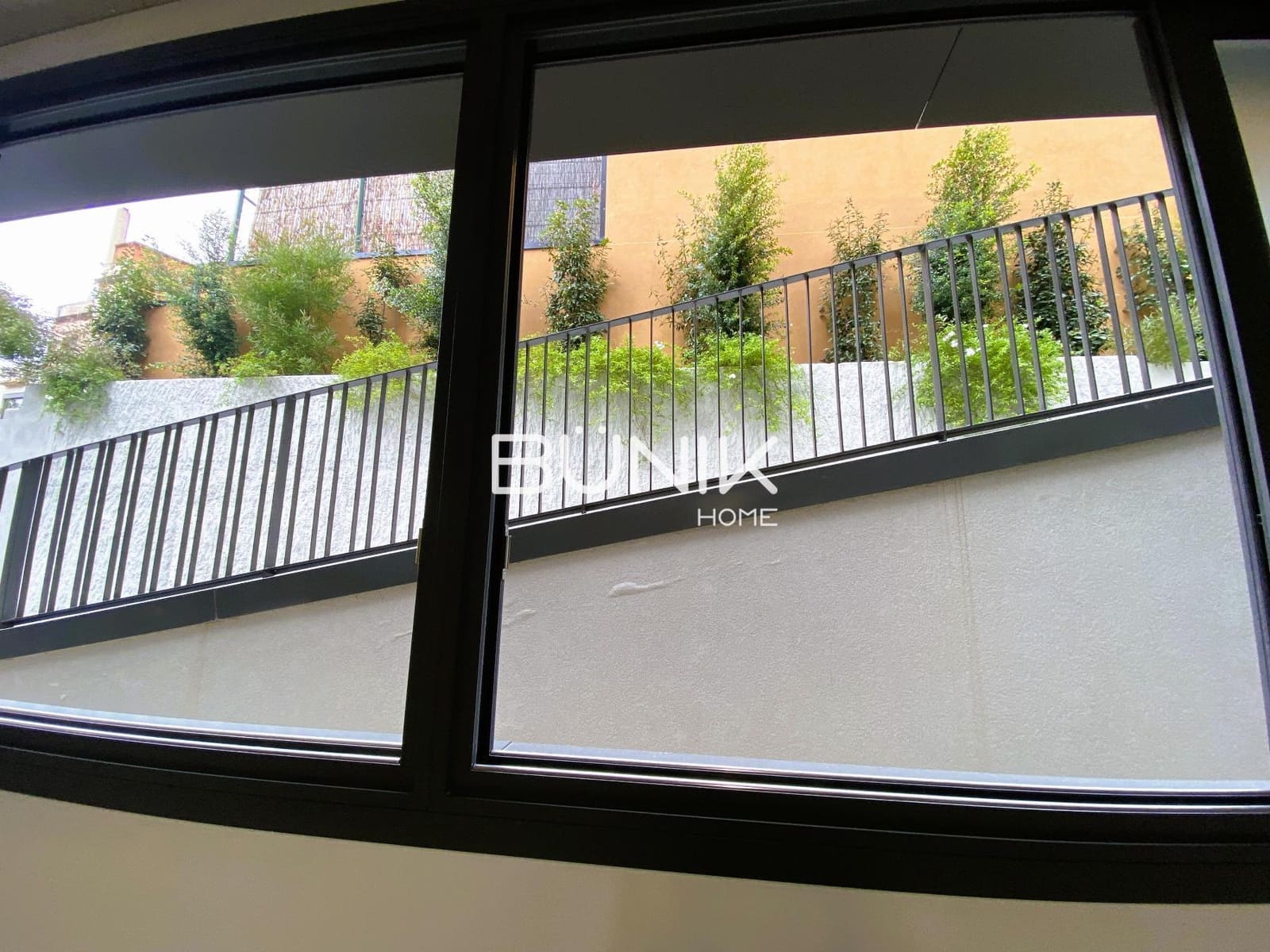 2 makuuhuone Kaupallinen vuokrattavana paikassa Barcelona kaupunki mukana 
autotalli - 3 100 € (Ref: 9875401)