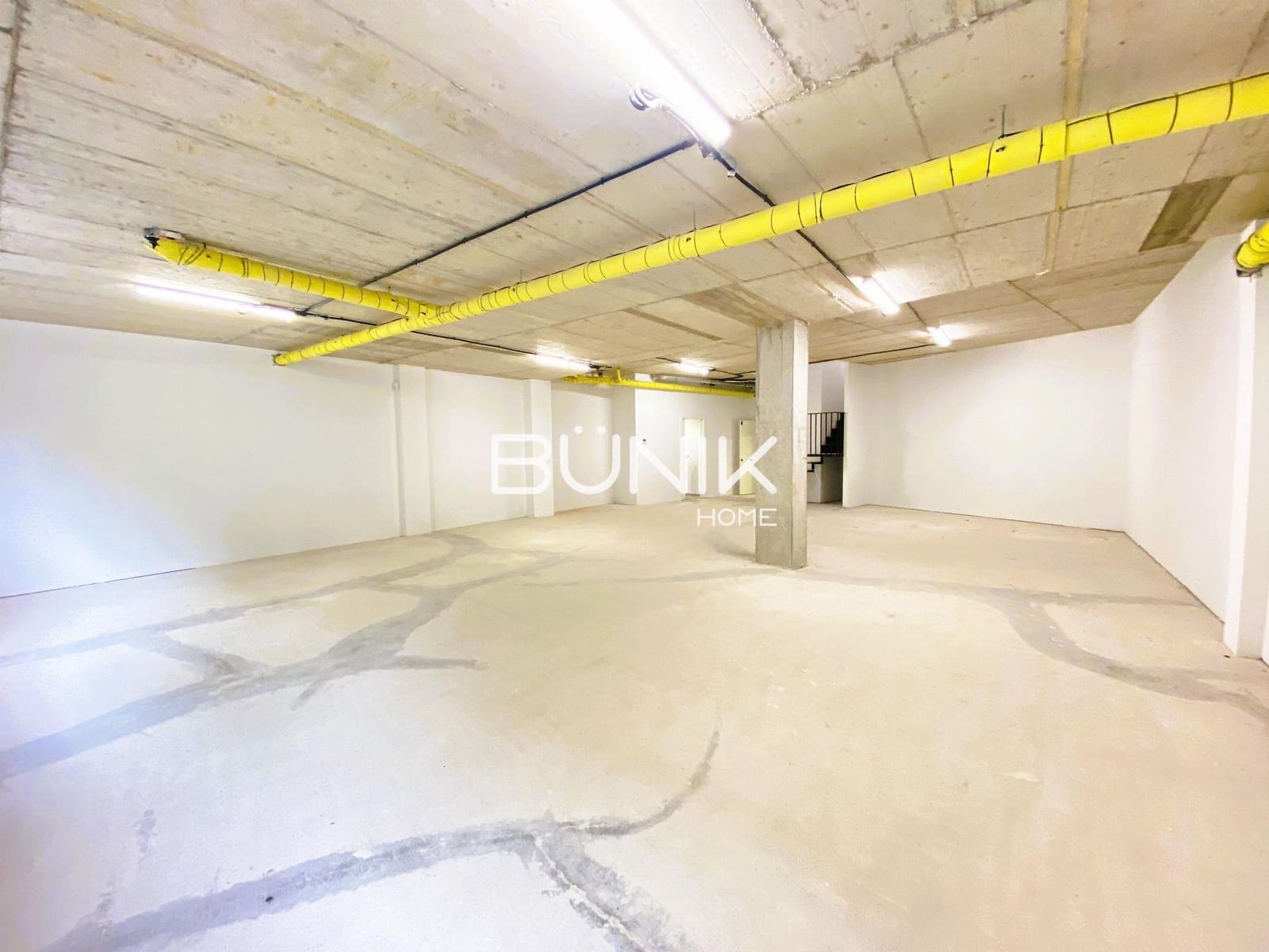 2 makuuhuone Kaupallinen vuokrattavana paikassa Barcelona kaupunki mukana 
autotalli - 3 100 € (Ref: 9875401)