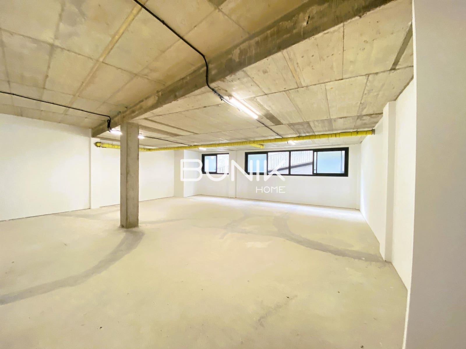 2 makuuhuone Kaupallinen vuokrattavana paikassa Barcelona kaupunki mukana 
autotalli - 3 100 € (Ref: 9875401)