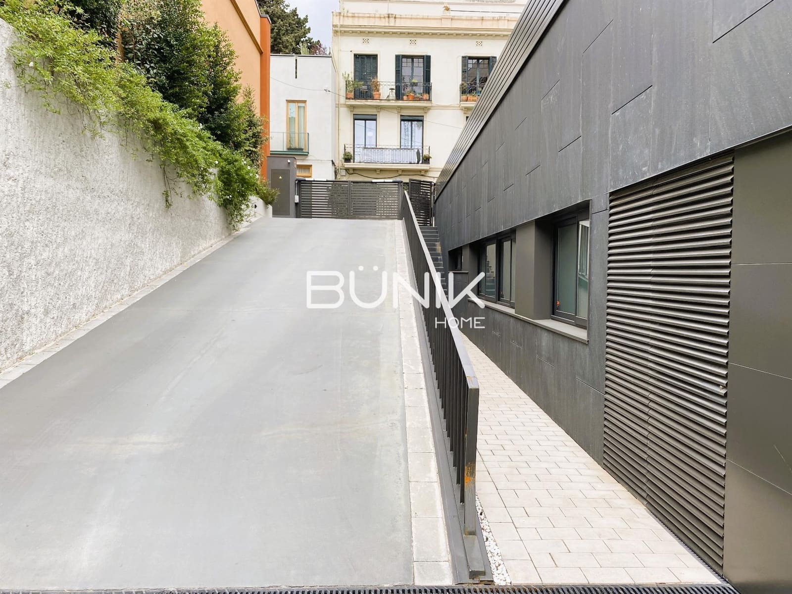 2 makuuhuone Kaupallinen vuokrattavana paikassa Barcelona kaupunki mukana 
autotalli - 3 100 € (Ref: 9875401)