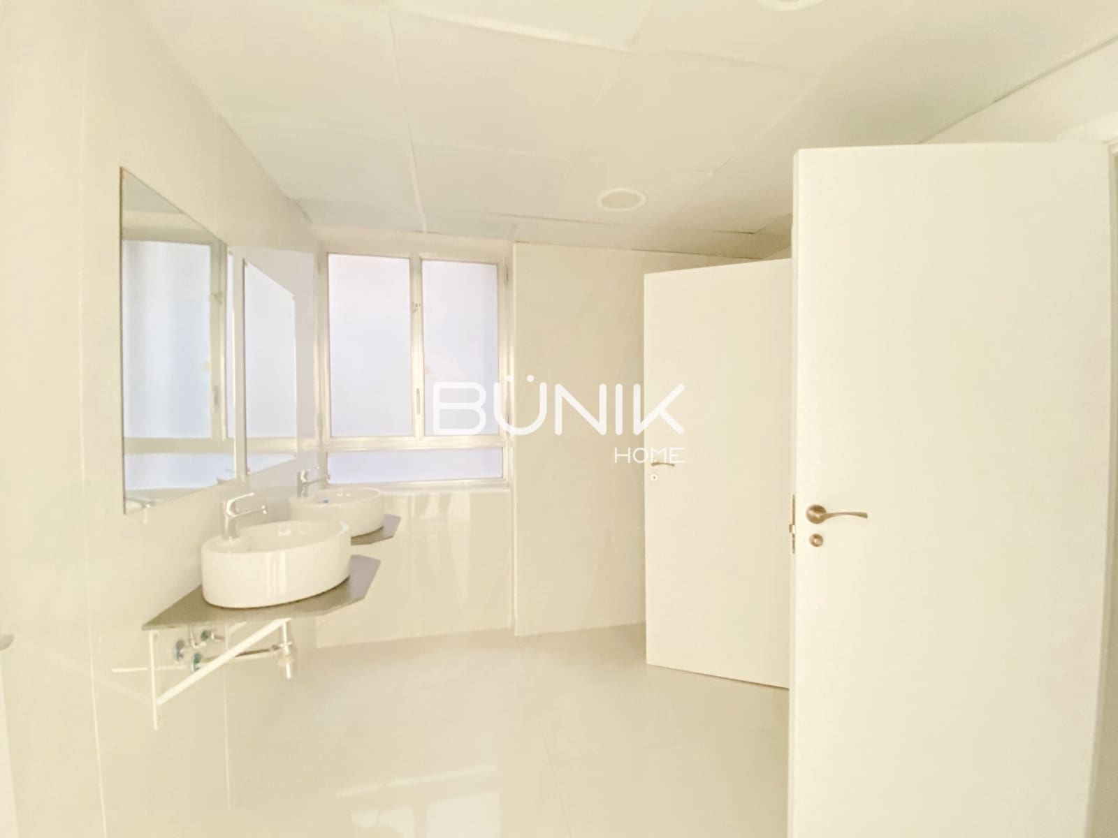 Toimisto vuokrattavana paikassa Barcelona kaupunki - 4 202 € (Ref: 9875403)