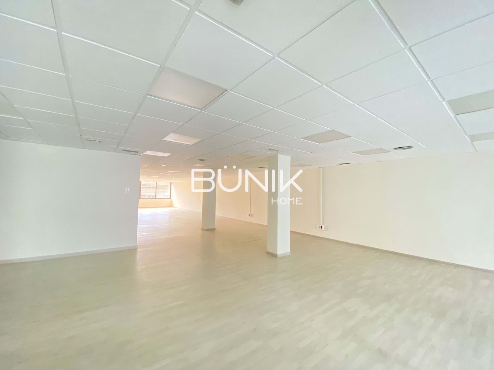 Toimisto vuokrattavana paikassa Barcelona kaupunki - 4 202 € (Ref: 9875403)