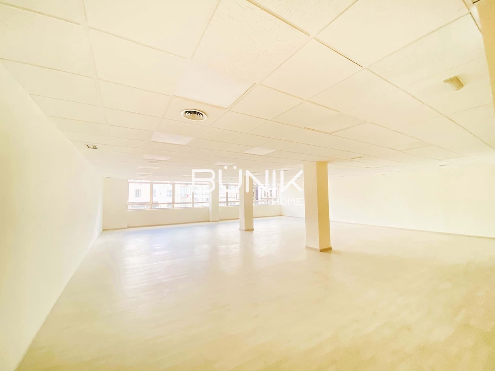 Toimisto vuokrattavana paikassa Barcelona kaupunki - 4 202 € (Ref: 9875403)