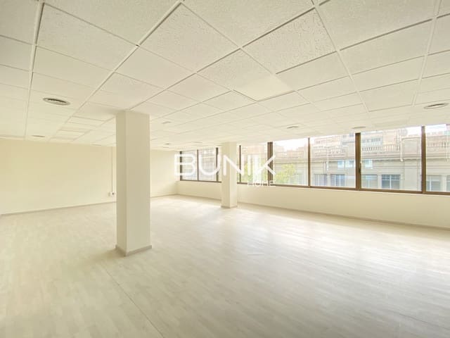 Toimisto vuokrattavana paikassa La Dreta de L'Eixample, Barcelona kaupunki - 4 202 € (Ref: 9875403)