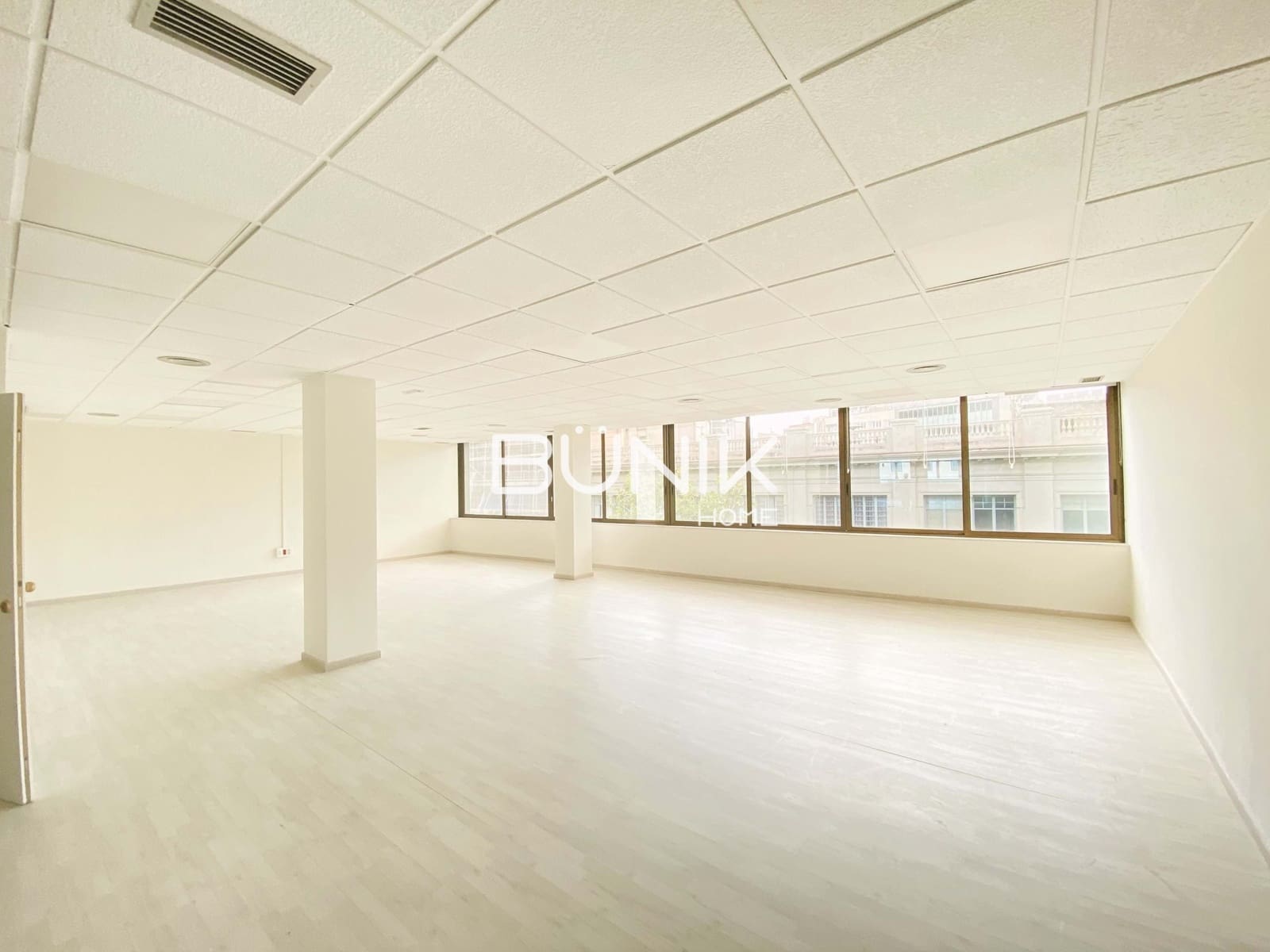 Office for rent in Barcelona city - € 4,202 (Ref: 9875403)