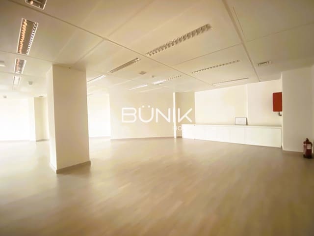 Biuro do wynajęcia w Les Corts, Miasto Barcelona - 1 920 € (Ref: 9875404)