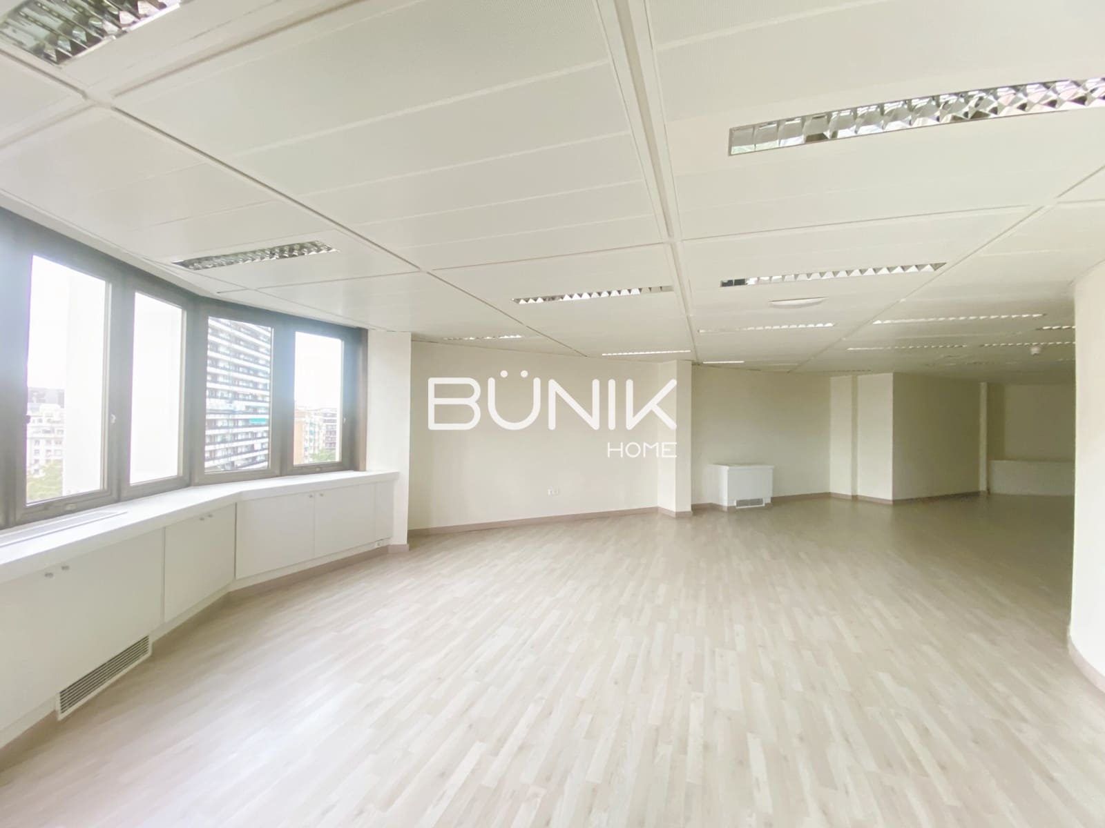 Office for rent in Barcelona city - € 1,920 (Ref: 9875404)