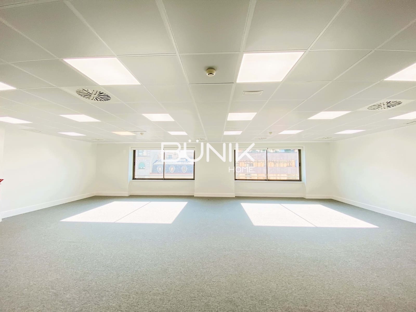 Toimisto vuokrattavana paikassa Barcelona kaupunki - 16 080 € (Ref: 9875405)