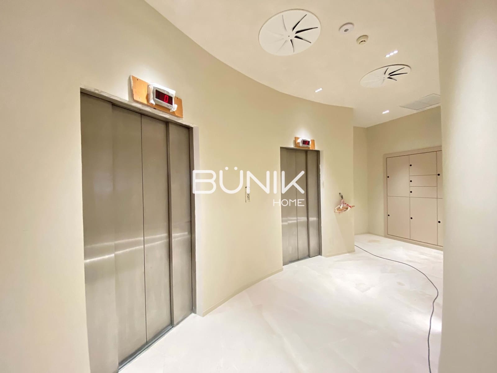 Toimisto vuokrattavana paikassa Barcelona kaupunki - 16 080 € (Ref: 9875405)