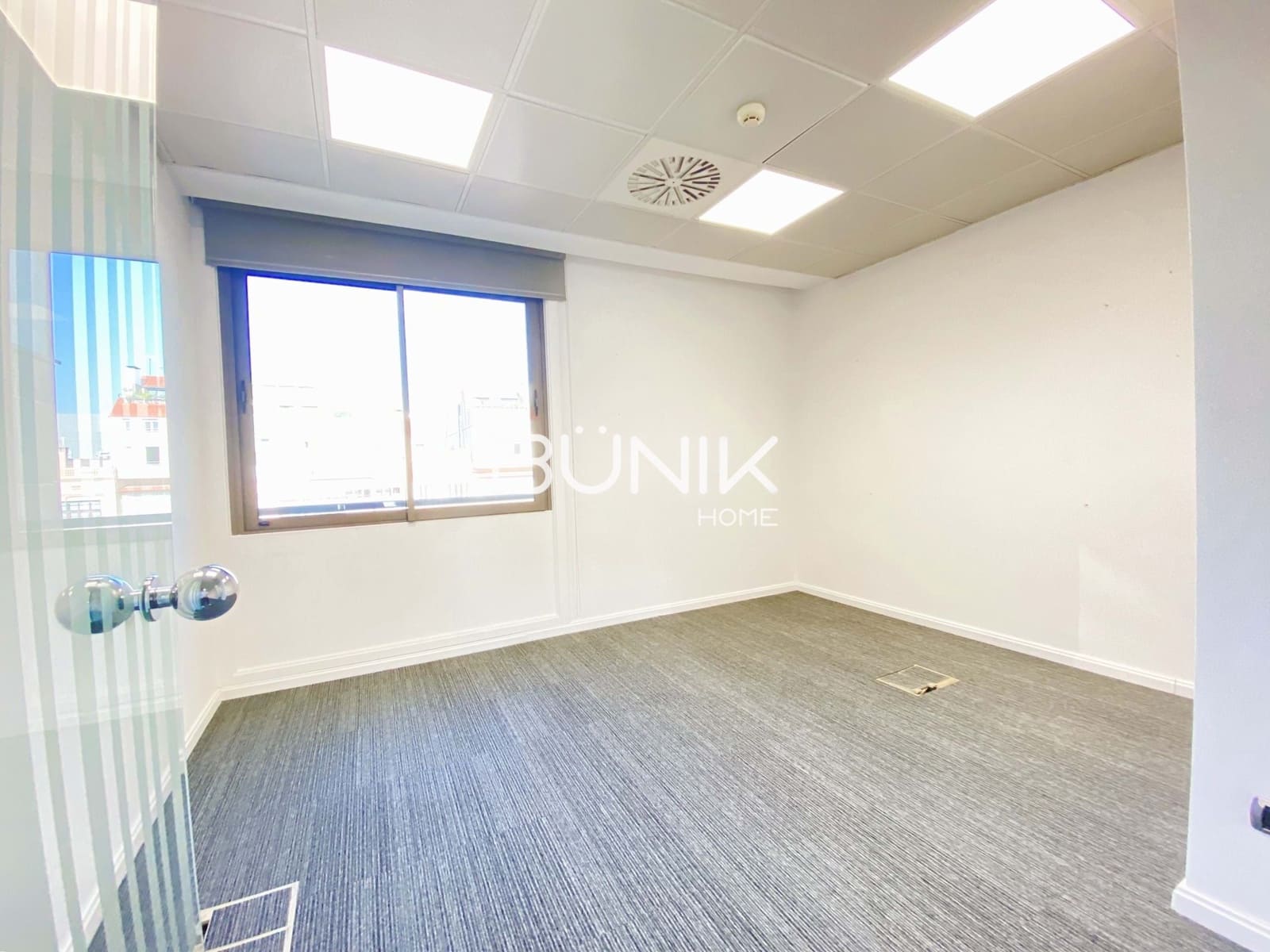 Toimisto vuokrattavana paikassa Barcelona kaupunki - 16 080 € (Ref: 9875405)