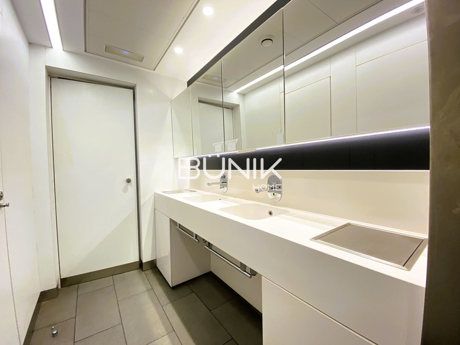 Toimisto vuokrattavana paikassa Barcelona kaupunki - 16 080 € (Ref: 9875405)
