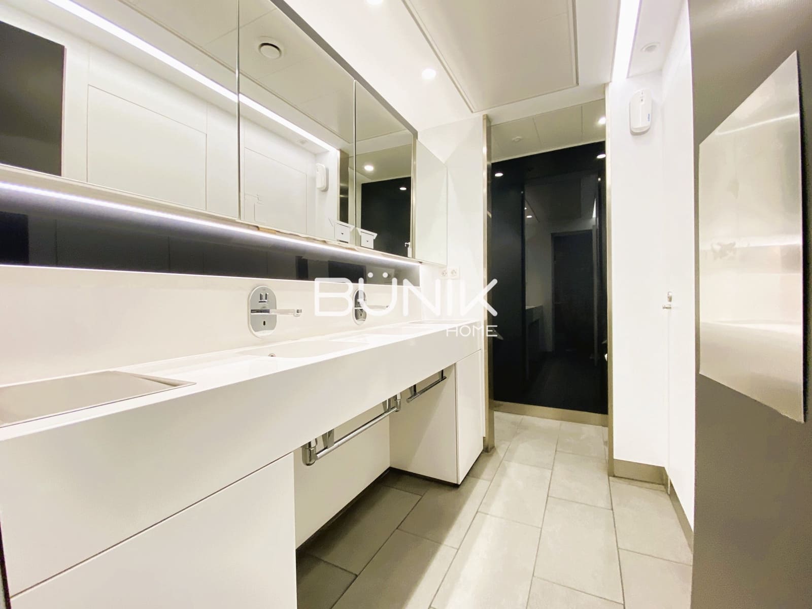 Toimisto vuokrattavana paikassa Barcelona kaupunki - 16 080 € (Ref: 9875405)
