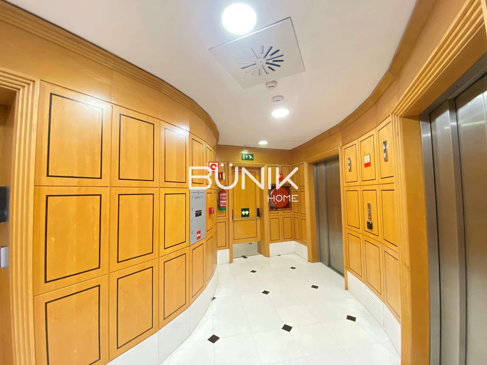 Toimisto vuokrattavana paikassa Barcelona kaupunki - 16 080 € (Ref: 9875405)