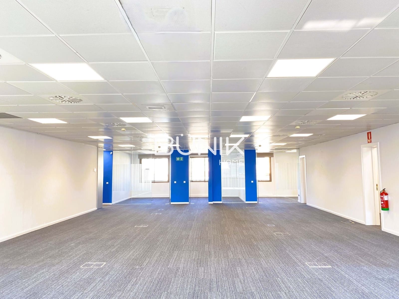 Office for rent in Barcelona city - € 16,080 (Ref: 9875405)