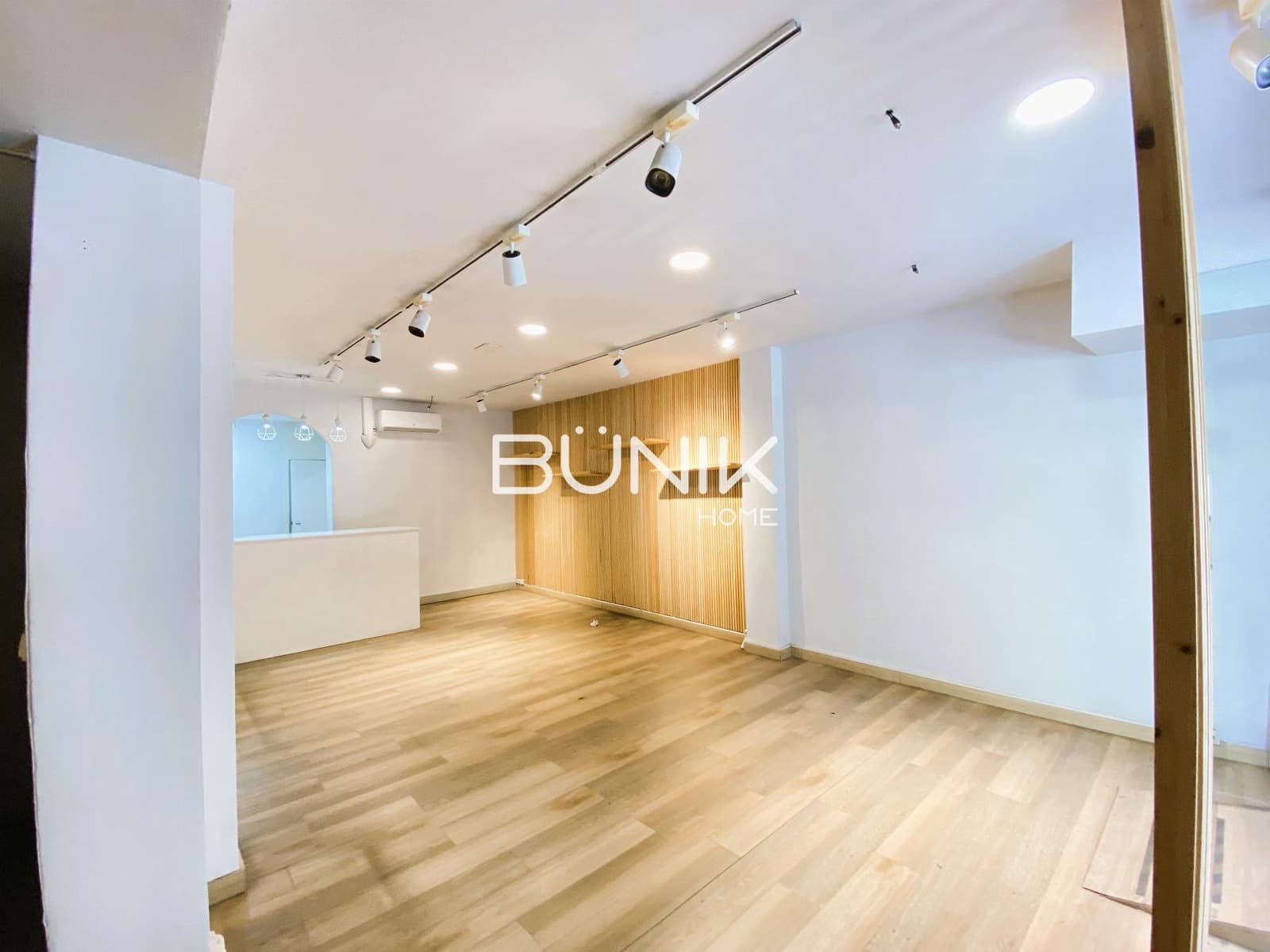 2 makuuhuone Kaupallinen vuokrattavana paikassa Barcelona kaupunki - 1 200 € (Ref: 9875407)