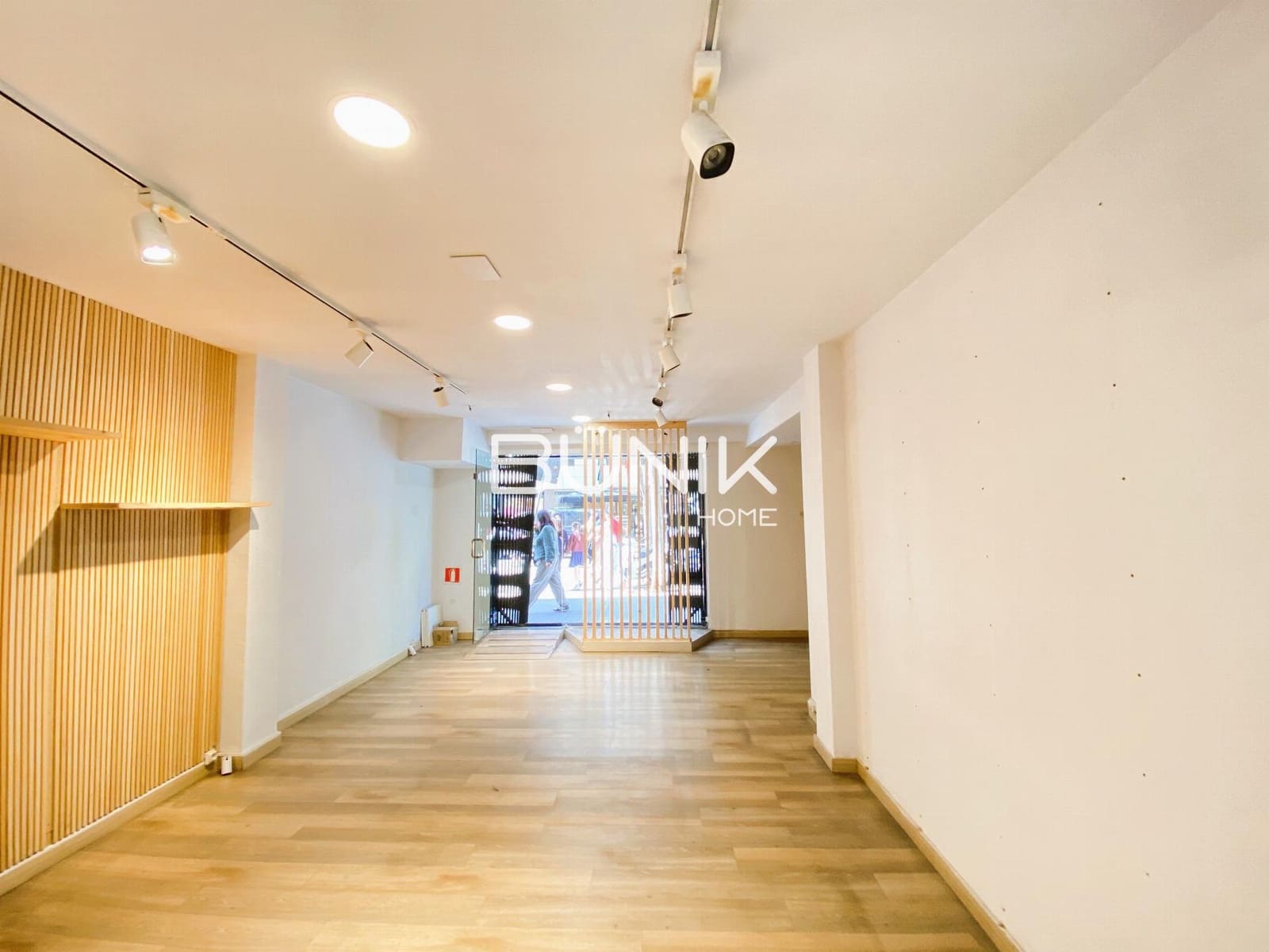 2 makuuhuone Kaupallinen vuokrattavana paikassa Barcelona kaupunki - 1 200 € (Ref: 9875407)