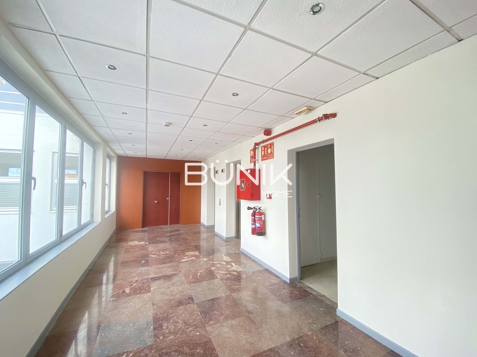 Kantoor te huur in Barcelona stad met garage - € 2.230 (Ref: 9875409)