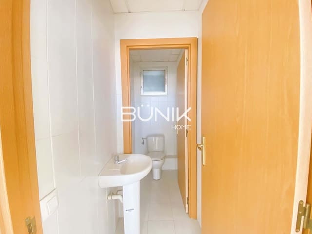 Kantoor te huur in La Nova Esquerra de L'Eixample, Barcelona stad met garage - € 2.230 (Ref: 9875409)