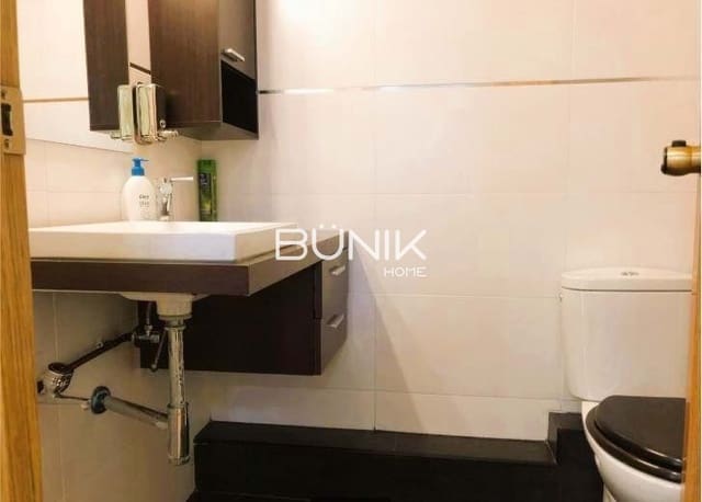 Comercial para venda em El Guinardó, Barcelona cidade - 239 000 € (Ref: 9875410)