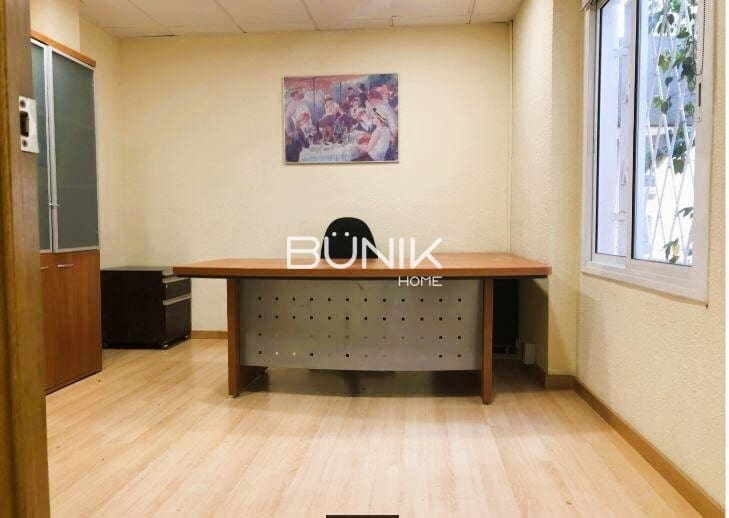 Comercial para venda em Barcelona cidade - 239 000 € (Ref: 9875410)