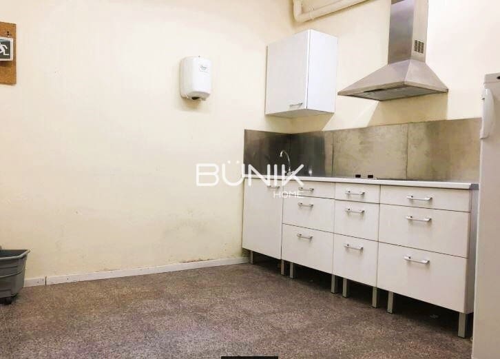 Comercial para venda em Barcelona cidade - 239 000 € (Ref: 9875410)