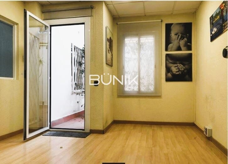 Comercial para venda em Barcelona cidade - 239 000 € (Ref: 9875410)