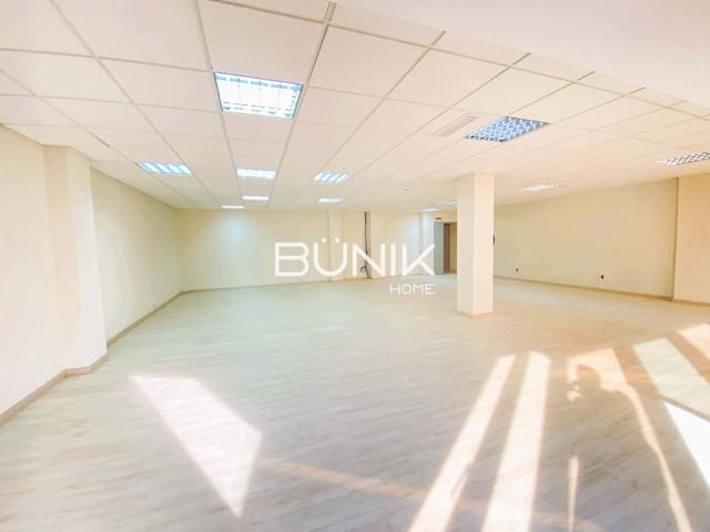 Biuro do wynajęcia w L'Antiga Esquerra de L'Eixample, Miasto Barcelona z garażem - 2 272 € (Ref: 9875412)