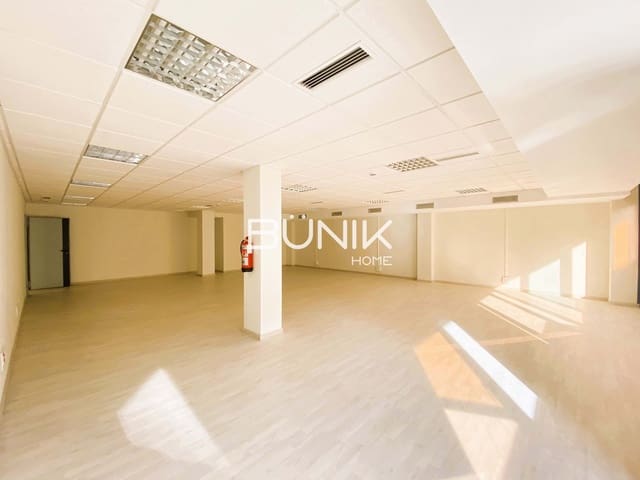 Biuro do wynajęcia w L'Antiga Esquerra de L'Eixample, Miasto Barcelona z garażem - 2 272 € (Ref: 9875412)