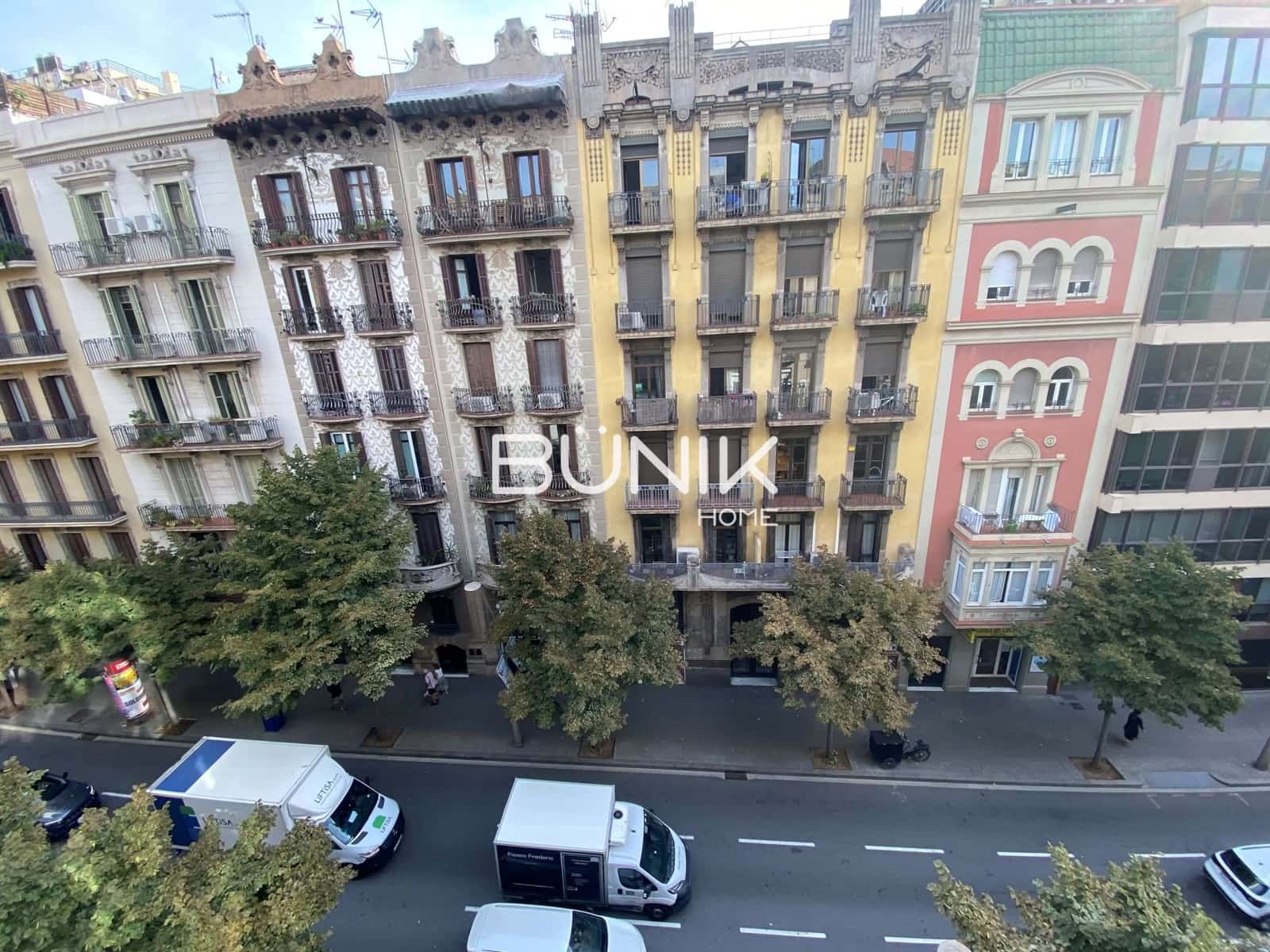 Biuro do wynajęcia w Miasto Barcelona z garażem - 2 272 € (Ref: 9875412)
