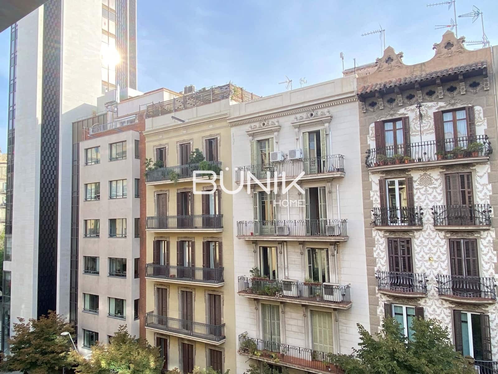 Biuro do wynajęcia w Miasto Barcelona z garażem - 2 272 € (Ref: 9875412)