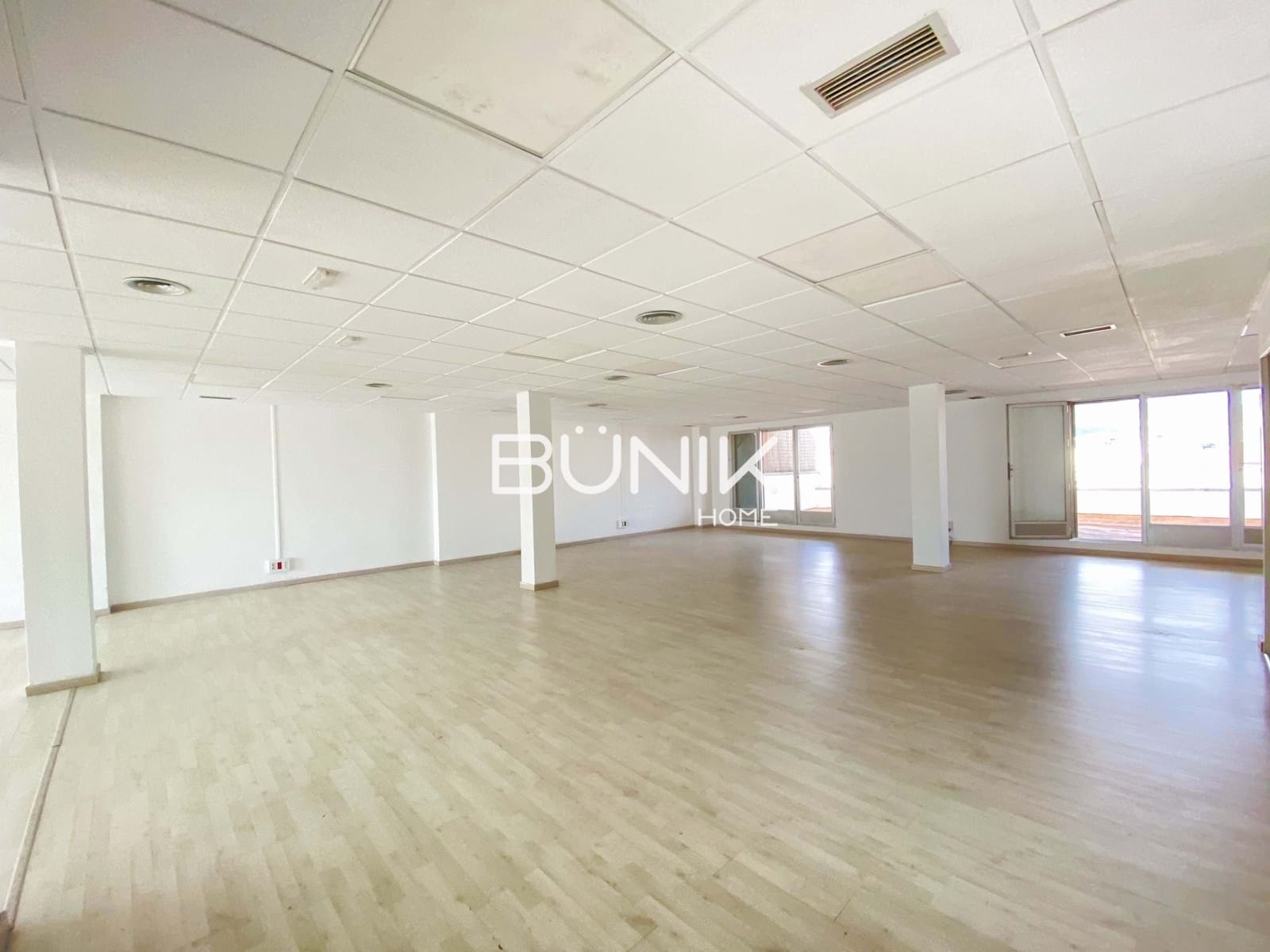 Toimisto vuokrattavana paikassa Barcelona kaupunki - 3 174 € (Ref: 9875413)