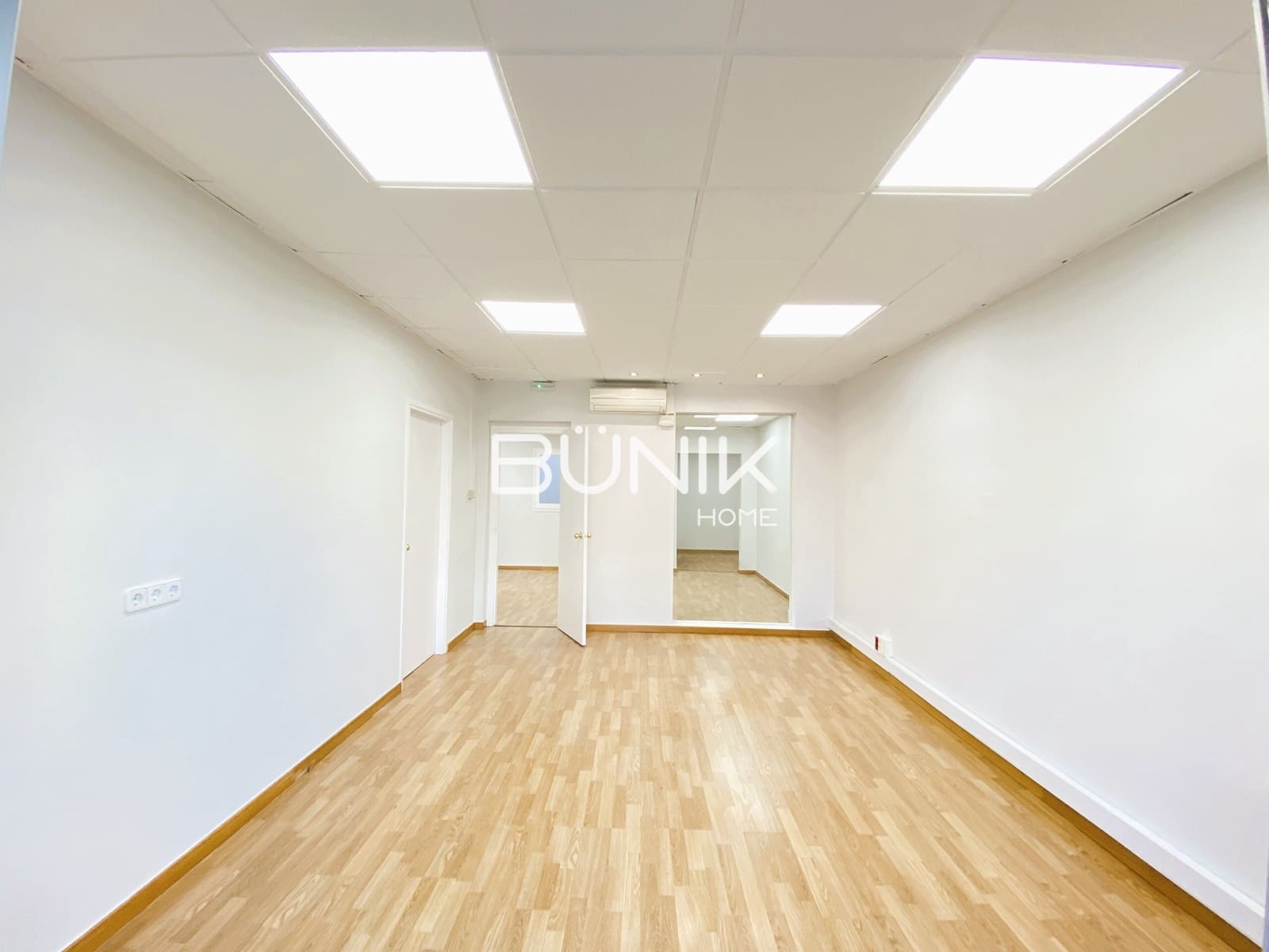 3 makuuhuone Toimisto vuokrattavana paikassa Barcelona kaupunki mukana 
autotalli - 1 750 € (Ref: 9875414)