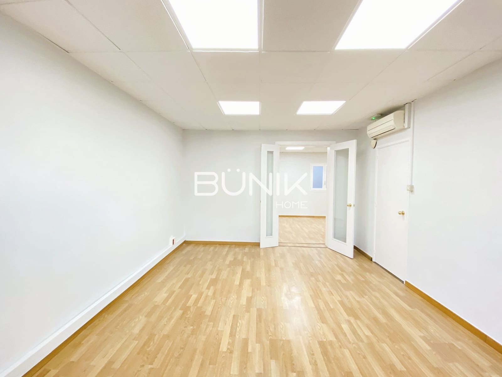 3 makuuhuone Toimisto vuokrattavana paikassa Barcelona kaupunki mukana 
autotalli - 1 750 € (Ref: 9875414)