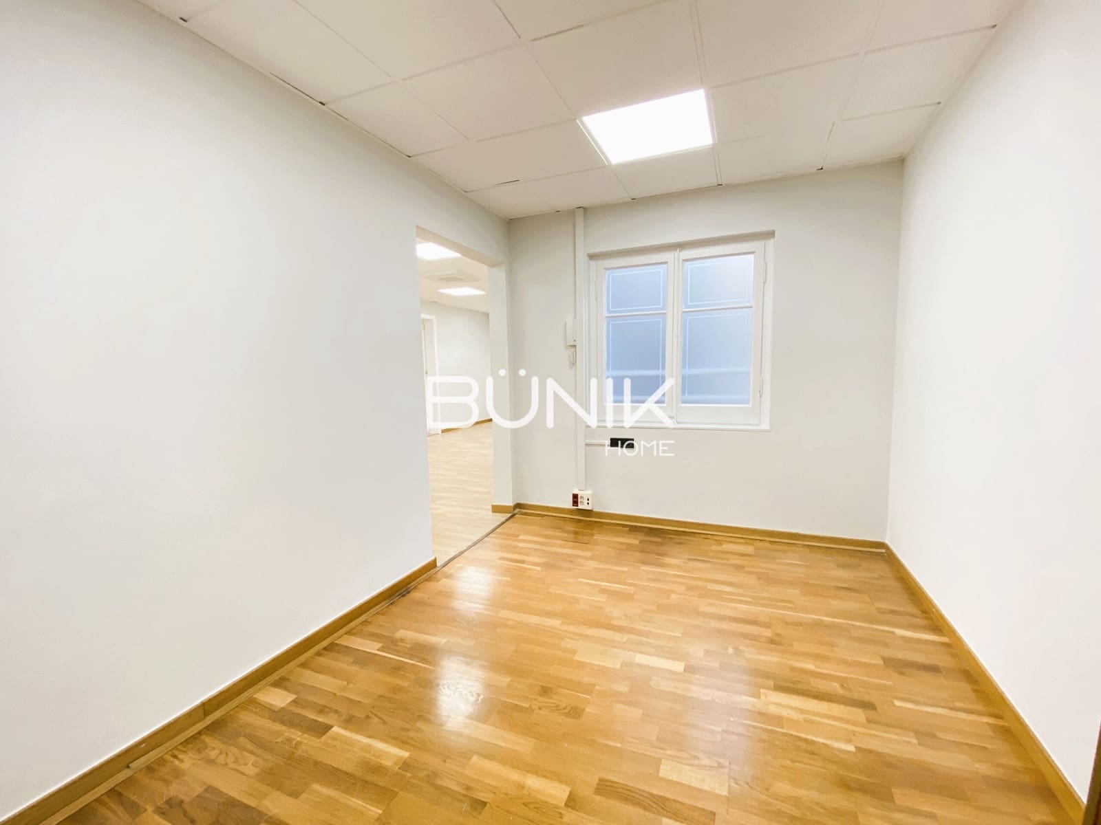 3 makuuhuone Toimisto vuokrattavana paikassa Barcelona kaupunki mukana 
autotalli - 1 750 € (Ref: 9875414)
