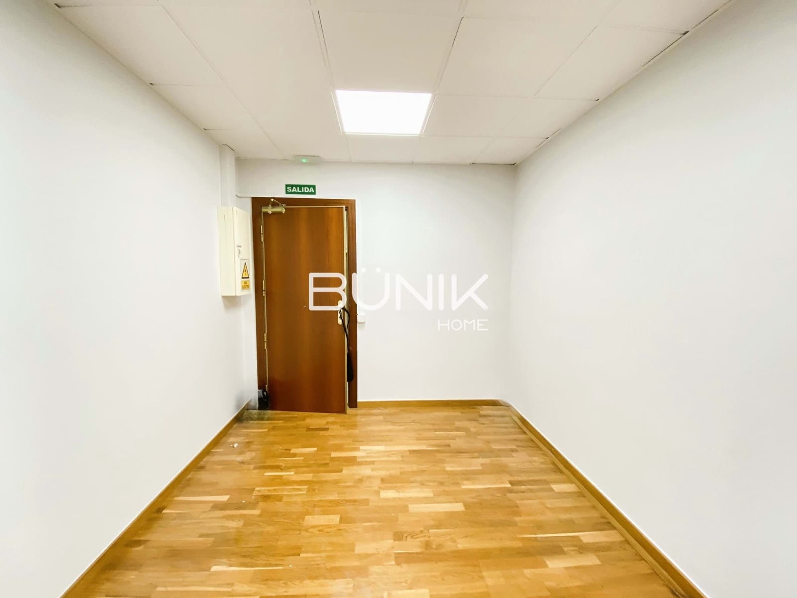 3 makuuhuone Toimisto vuokrattavana paikassa Barcelona kaupunki mukana 
autotalli - 1 750 € (Ref: 9875414)