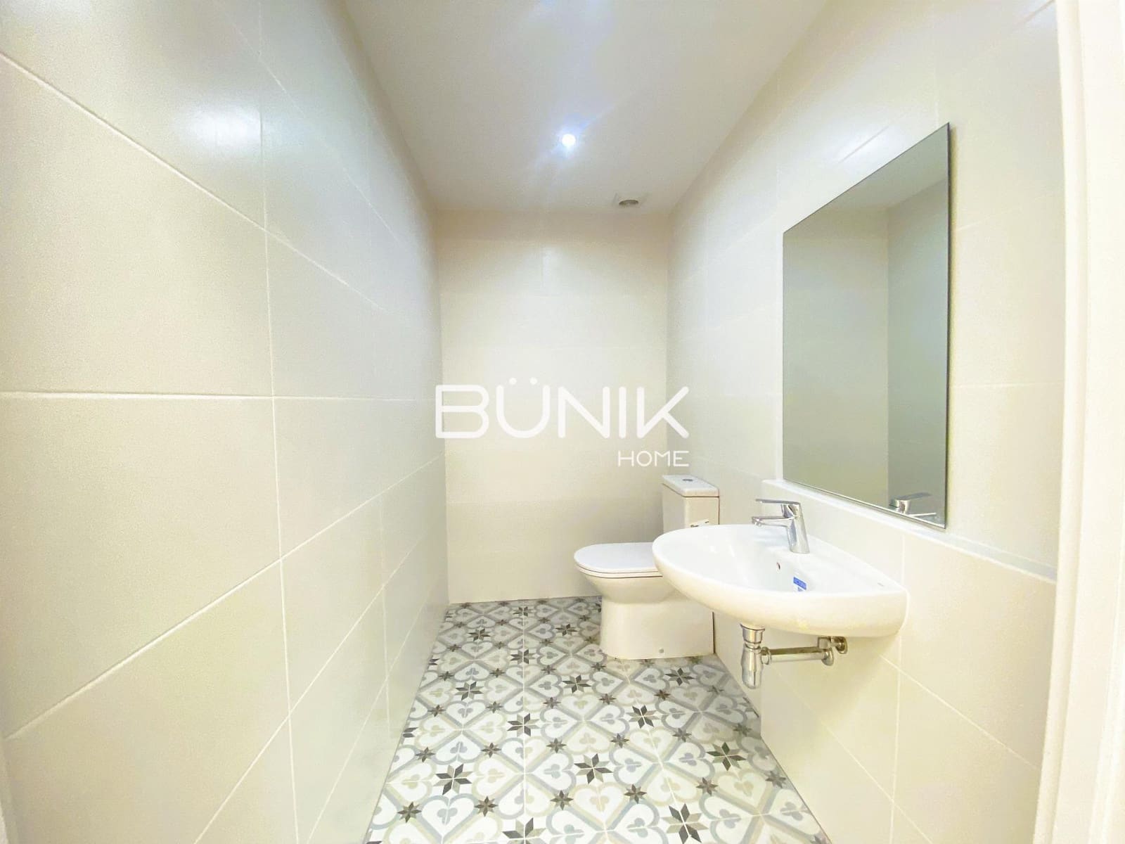 Kaupallinen vuokrattavana paikassa Barcelona kaupunki - 2 500 € (Ref: 9875415)