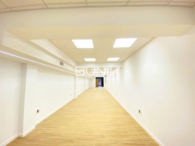 Kaupallinen vuokrattavana paikassa La Nova Esquerra de L'Eixample, Barcelona kaupunki - 2 500 € (Ref: 9875415)
