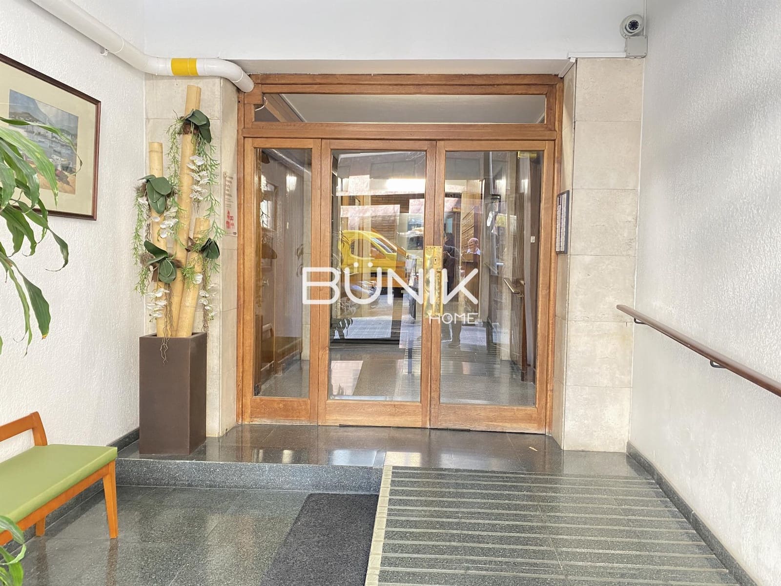 Kaupallinen vuokrattavana paikassa Barcelona kaupunki - 2 500 € (Ref: 9875415)