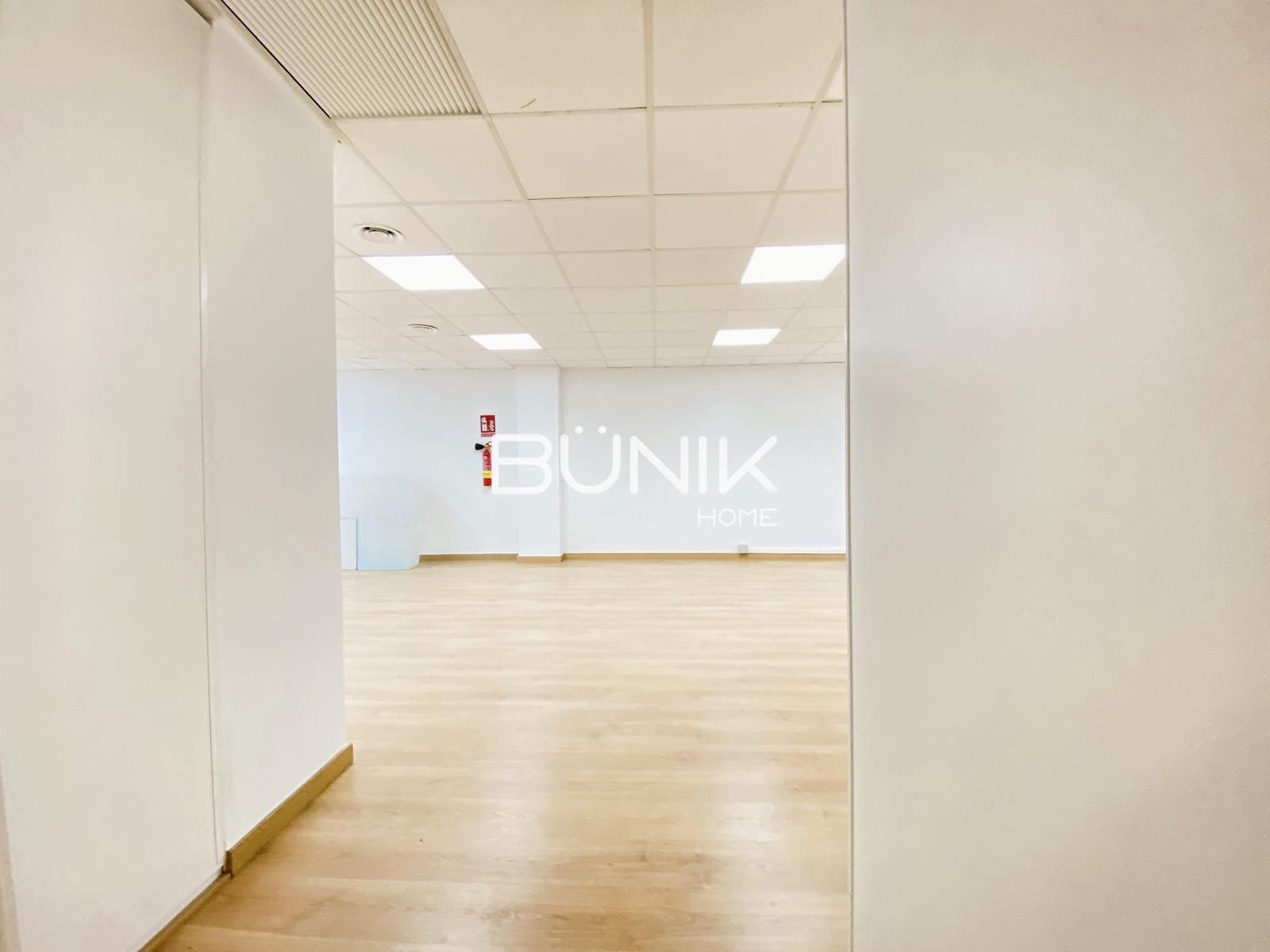 2 makuuhuone Toimisto vuokrattavana paikassa Barcelona kaupunki - 975 € (Ref: 9875416)